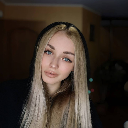 Доминика Титовa