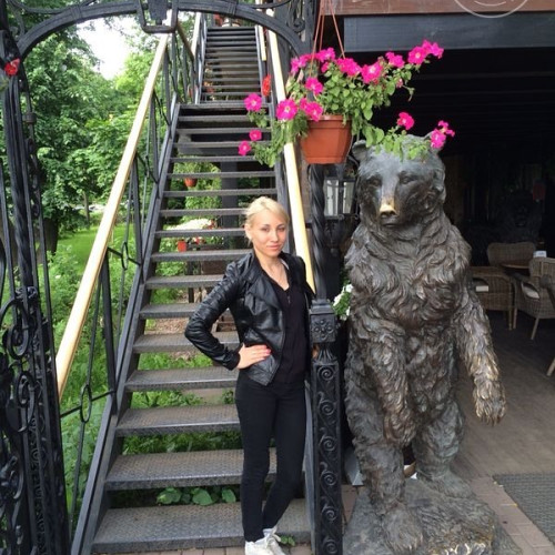 Марина Костинa