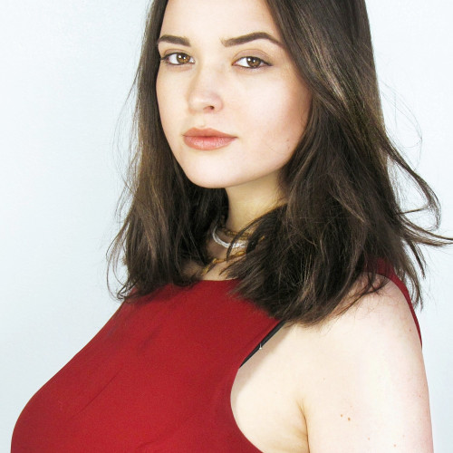 Эмилия Костинa