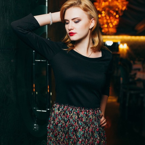 Анна Веселовa