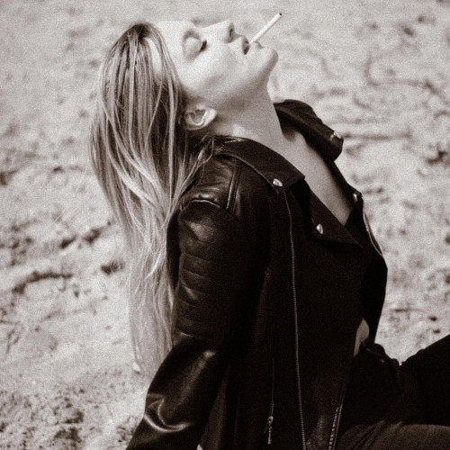 Дарья Комиссаровa