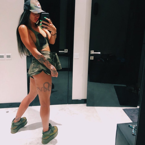 Алёна Буровa