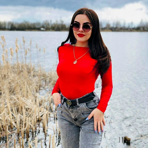 Дина Ждановa