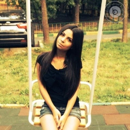 Лариса Доронинa