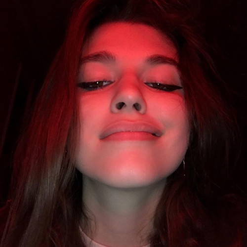 Нина Котовa