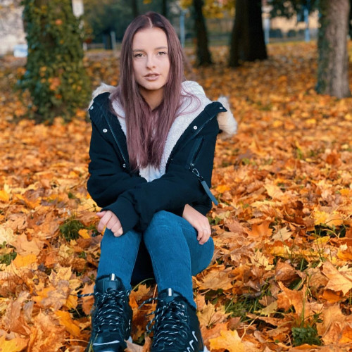 Рената Беляковa