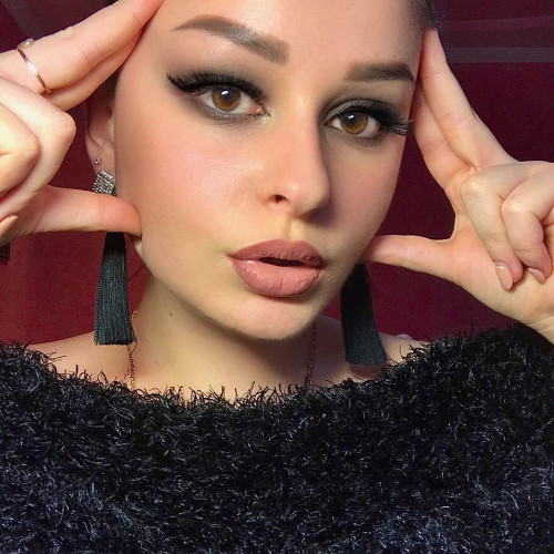 Яна Даниловa