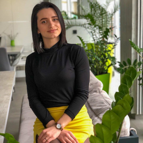 Лариса Мельниковa