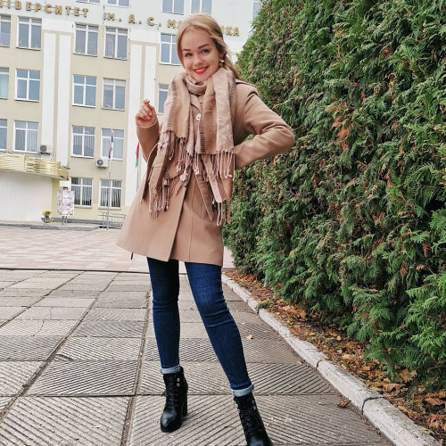 Лада Беляковa