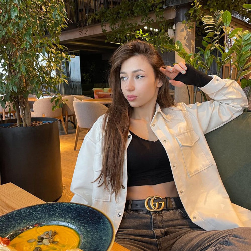 Анастасия Селезнёвa