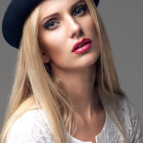 Ксения Веселовa