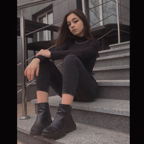 Нонна Ларионовa