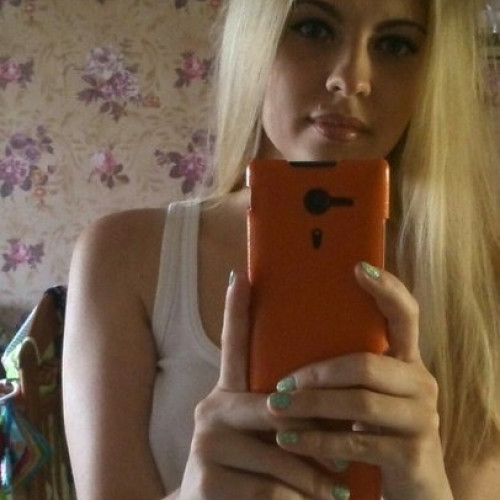 Алина Жуковa