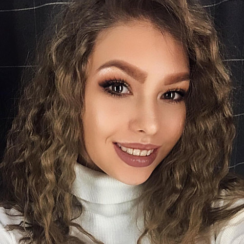 Ника Коноваловa