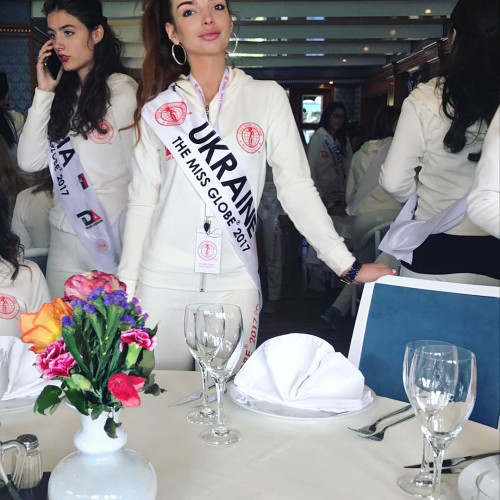 Олена Петренко