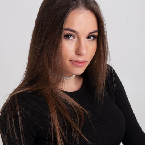 Полина Денисовa