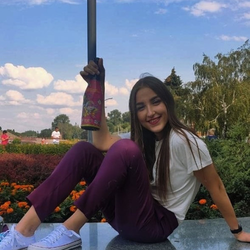 Вероника Ларионовa