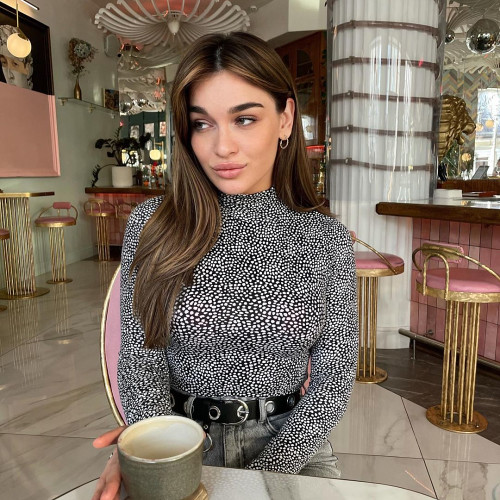 Эльвира Константиновa