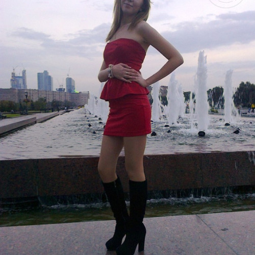 Олена Броваренко