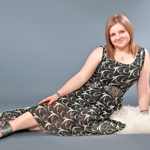 Изольда Костинa