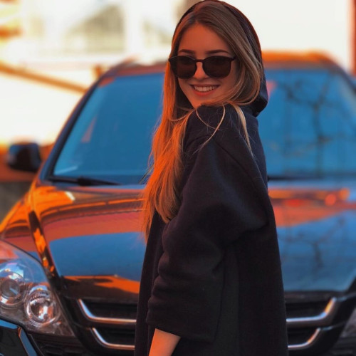 Люся Трофимовa