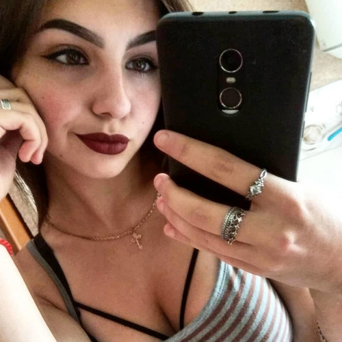 Рената Пановa