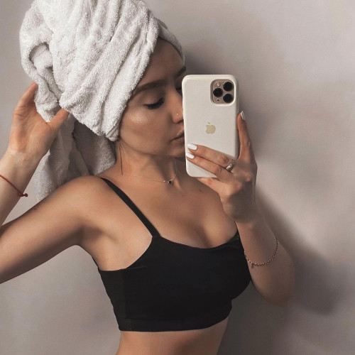 Олеся Белозёровa