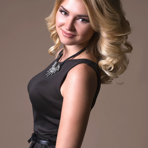 Клавдия Зуевa