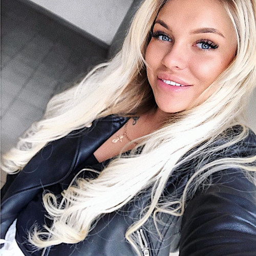 Алёна Колобовa