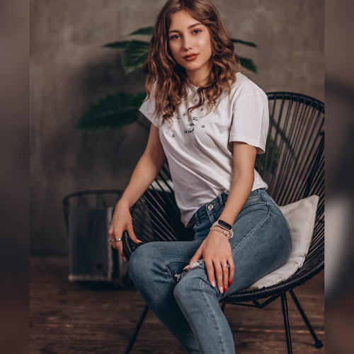 Жанна Быковa