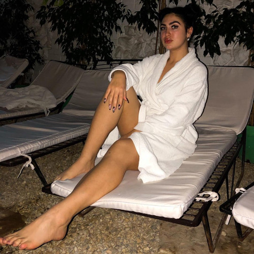 Полина Веселовa