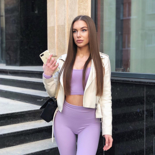 Алёна Захаровa