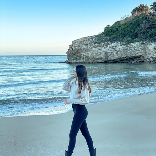 Жанна Поповa