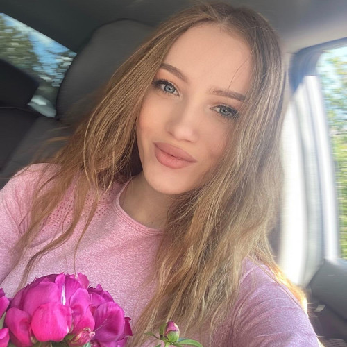 Нелли Артемьевa