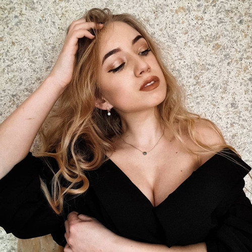 Алёна Давыдовa