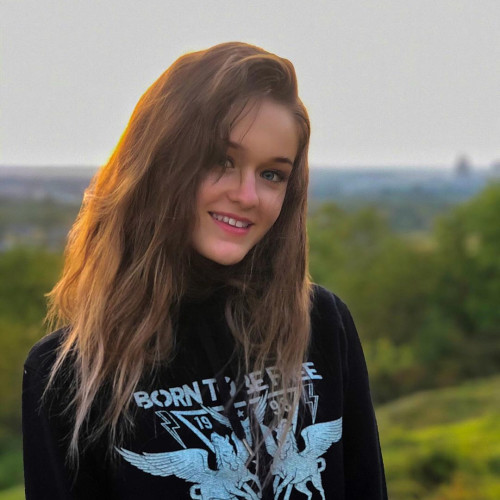 Анастасия Исаковa