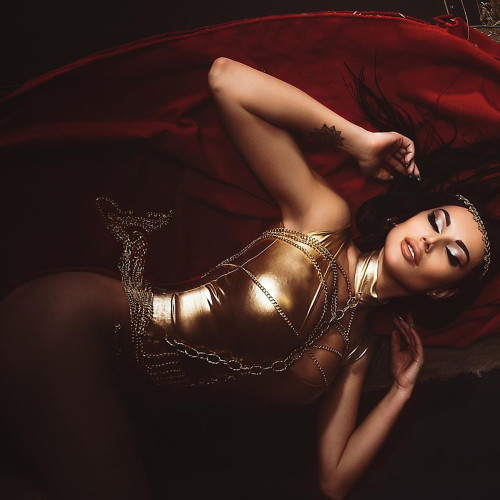 Ульяна Костинa