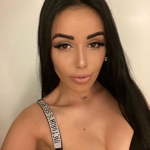 Рената Исаевa