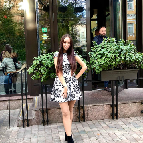 Алёна Поляковa