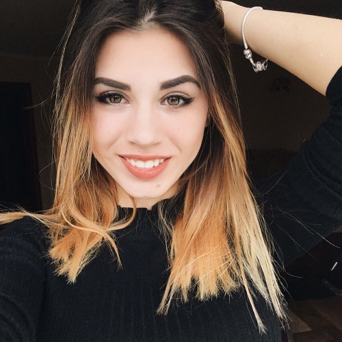 Александра Назаровa