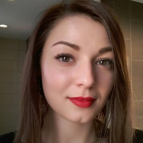 Ева Кононовa