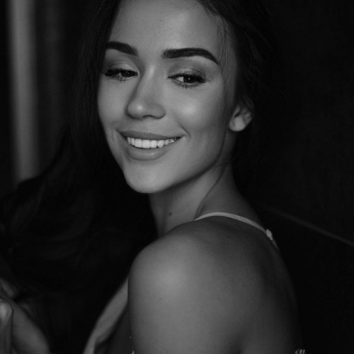 Анна Шестаковa