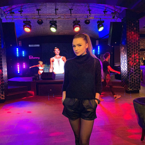 Марта Симоновa