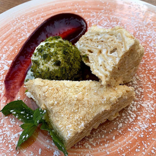 Лариса Карповa