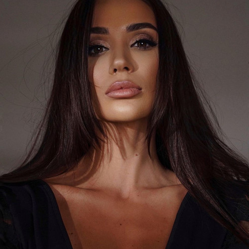 Дина Виноградовa