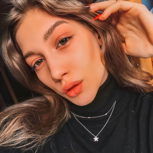 Кіра Гнатюк