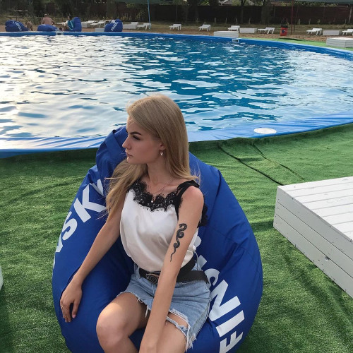 Лилия Максимовa