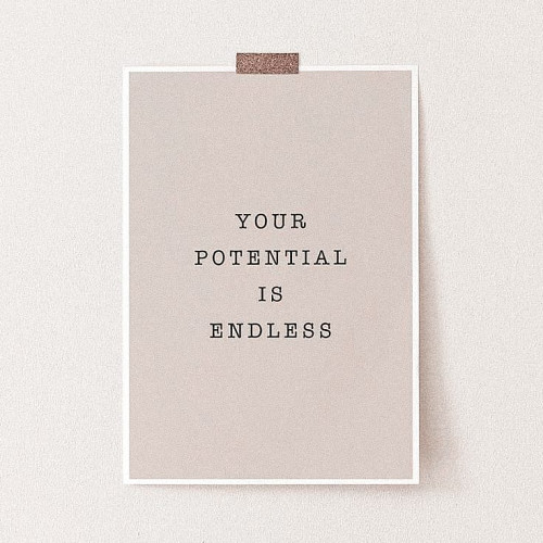 Виктория Комаровa