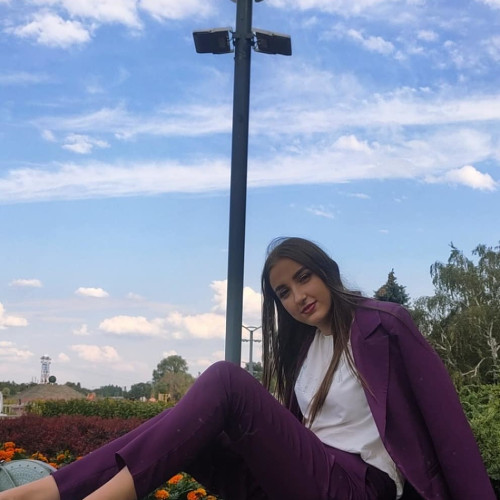 Алина Зуевa