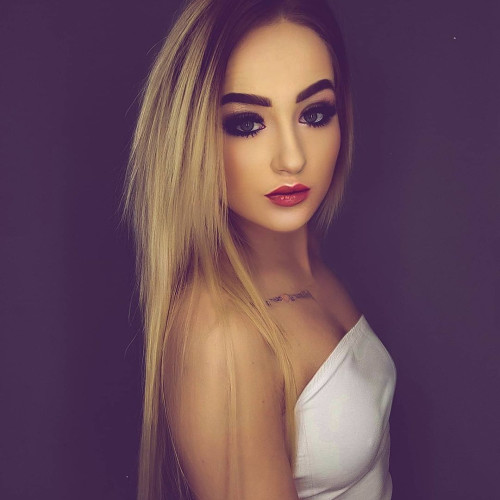 Полина Русаковa